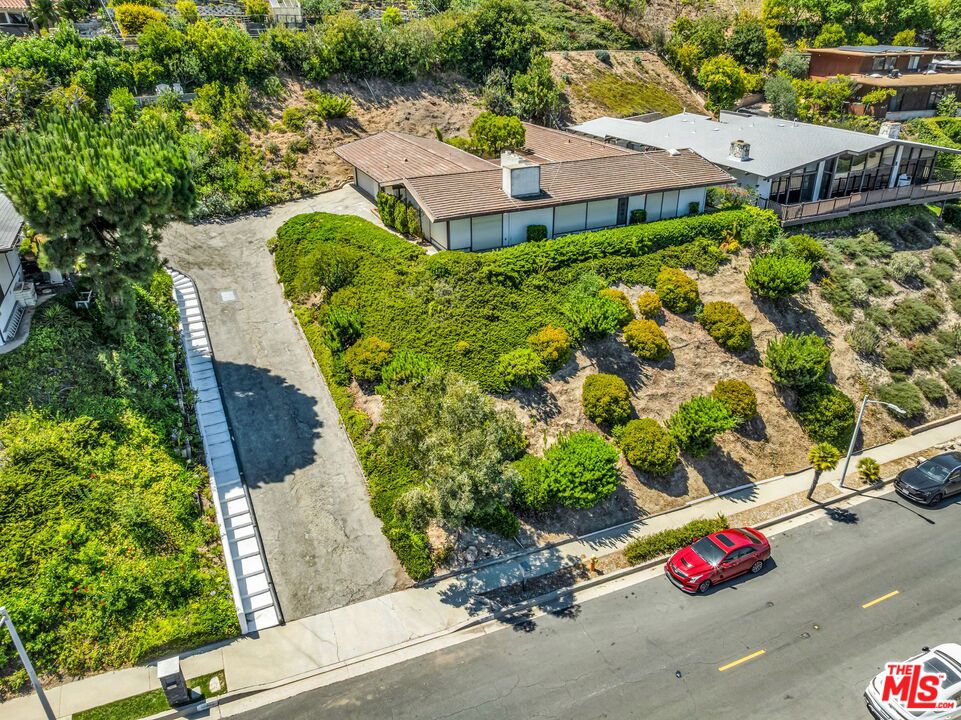 29857 Knoll View Drive