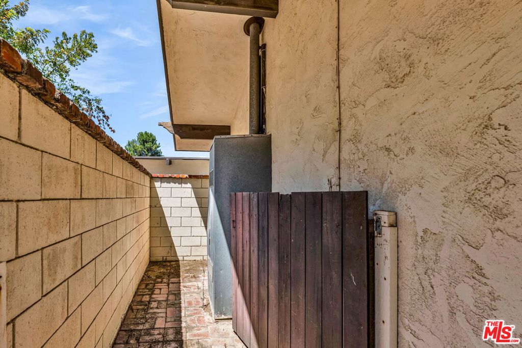 29857 Knoll View Drive