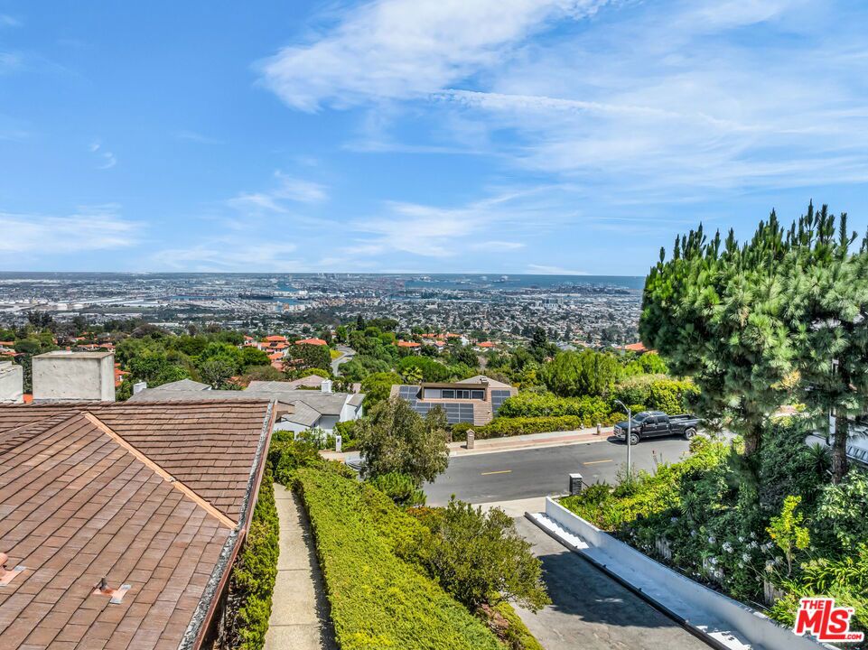 29857 Knoll View Drive