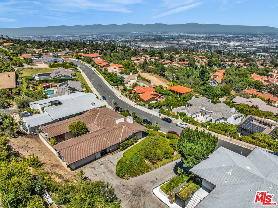29857 Knoll View Drive