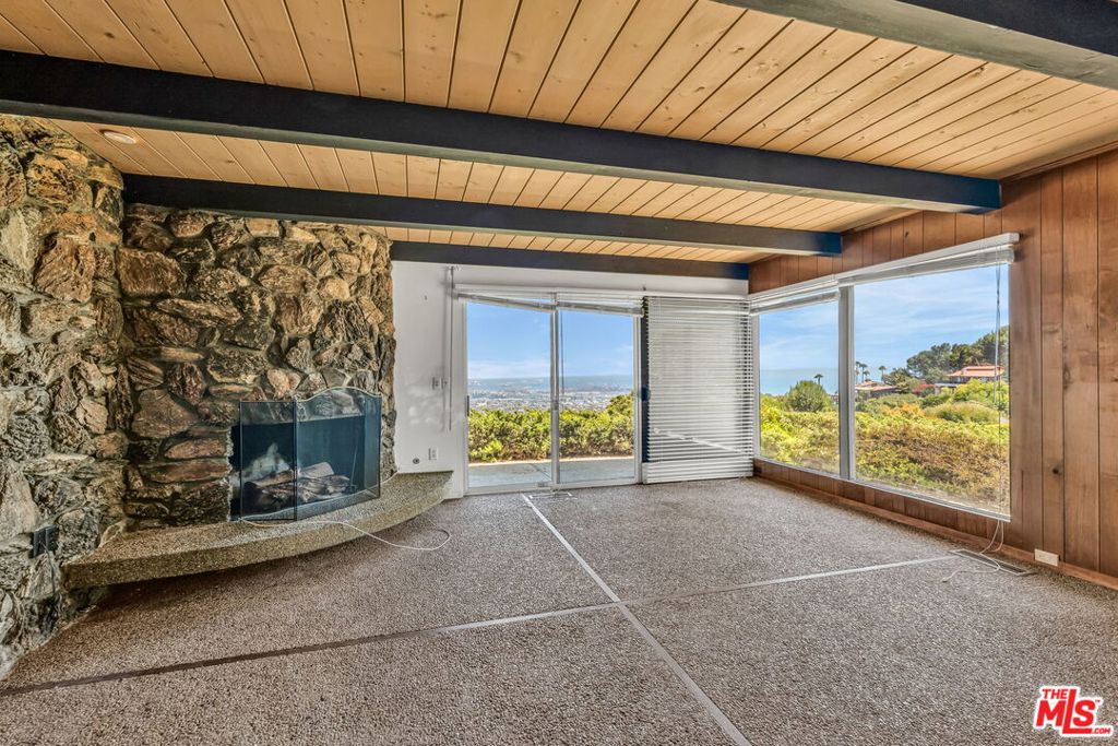 29857 Knoll View Drive