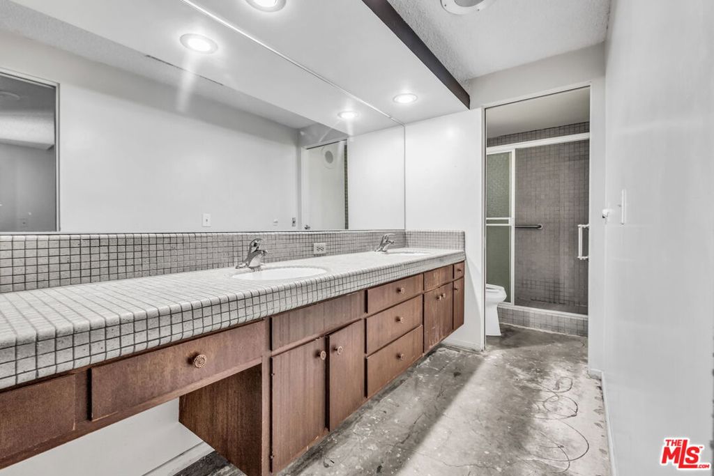 29857 Knoll View Drive