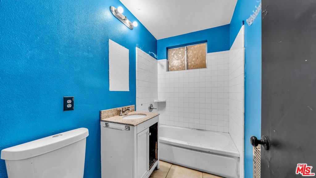 836 E Pillsbury Street