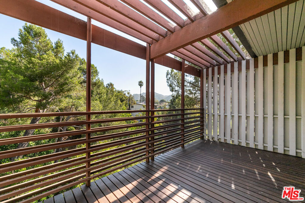 6178 Rodgerton Drive