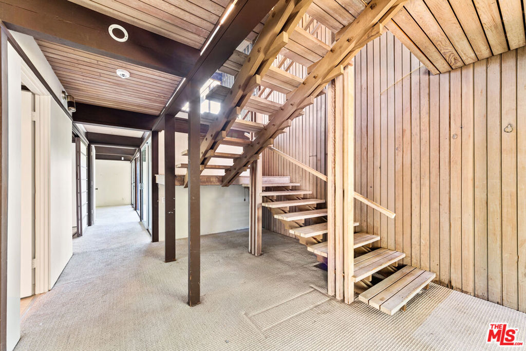 6178 Rodgerton Drive