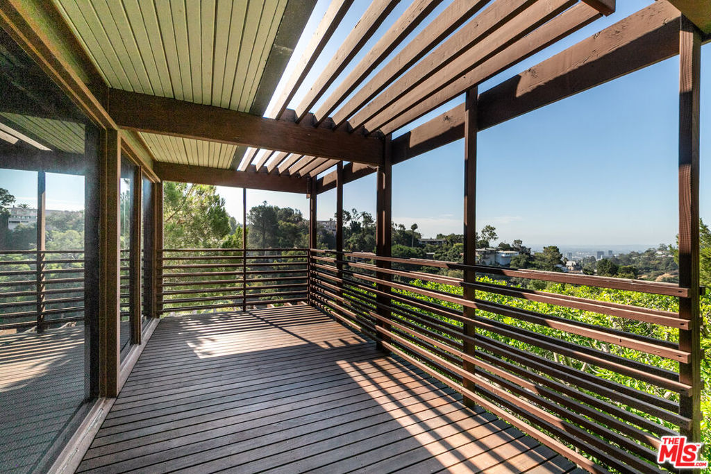 6178 Rodgerton Drive