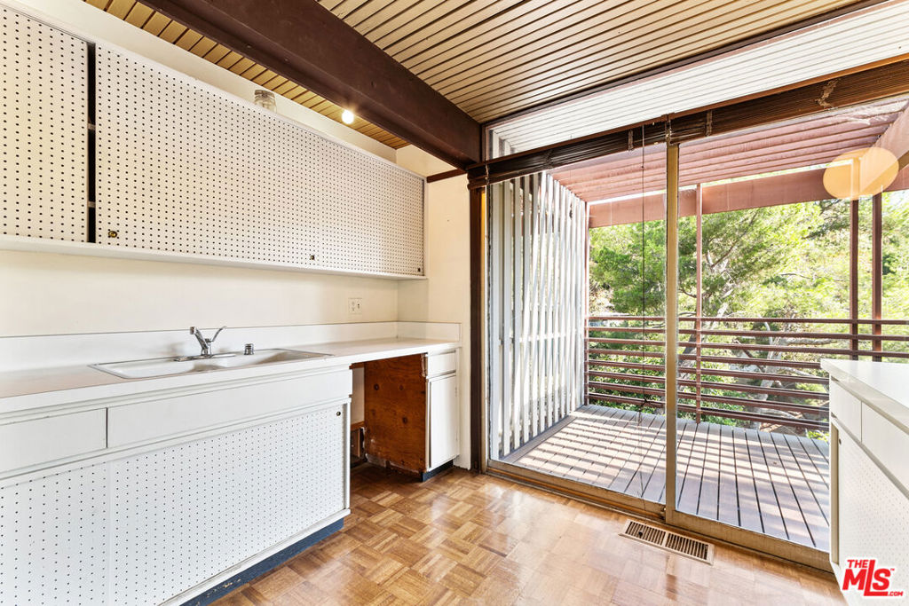 6178 Rodgerton Drive