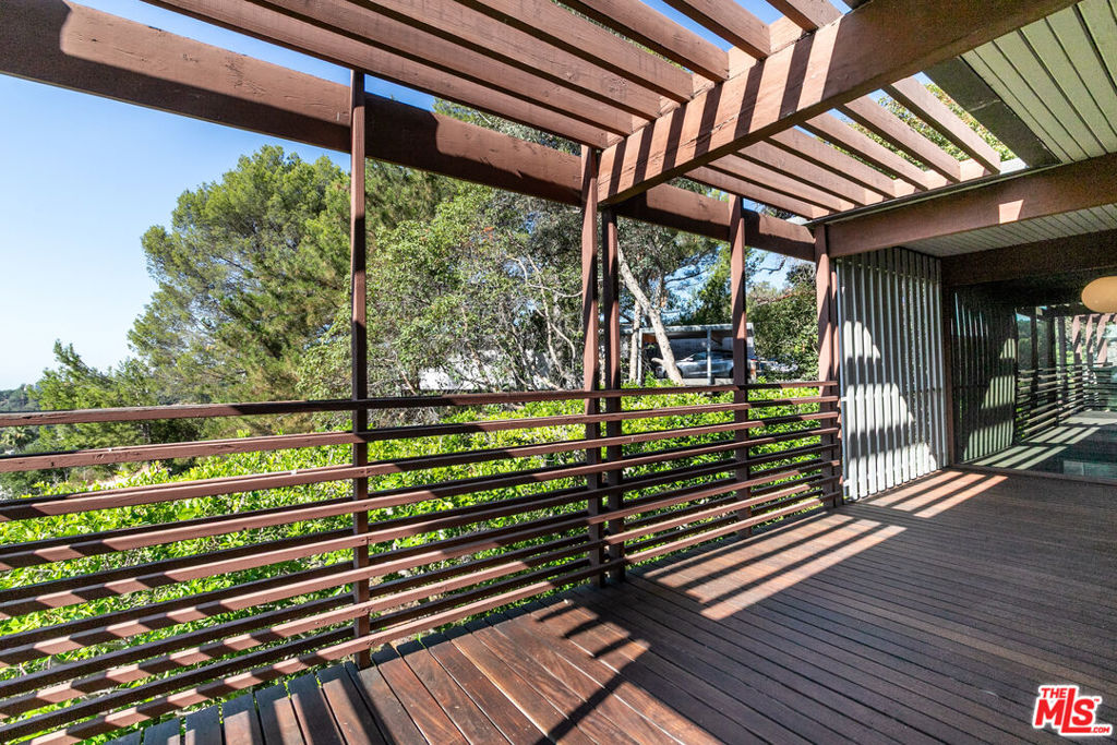 6178 Rodgerton Drive