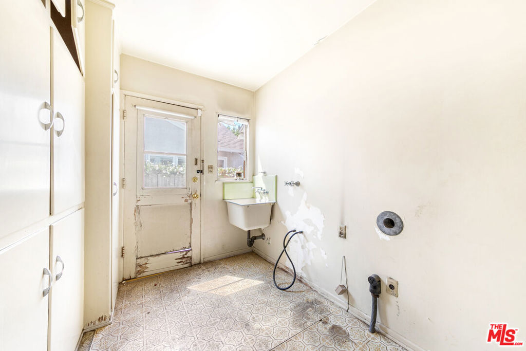 3208 Barbydell Drive