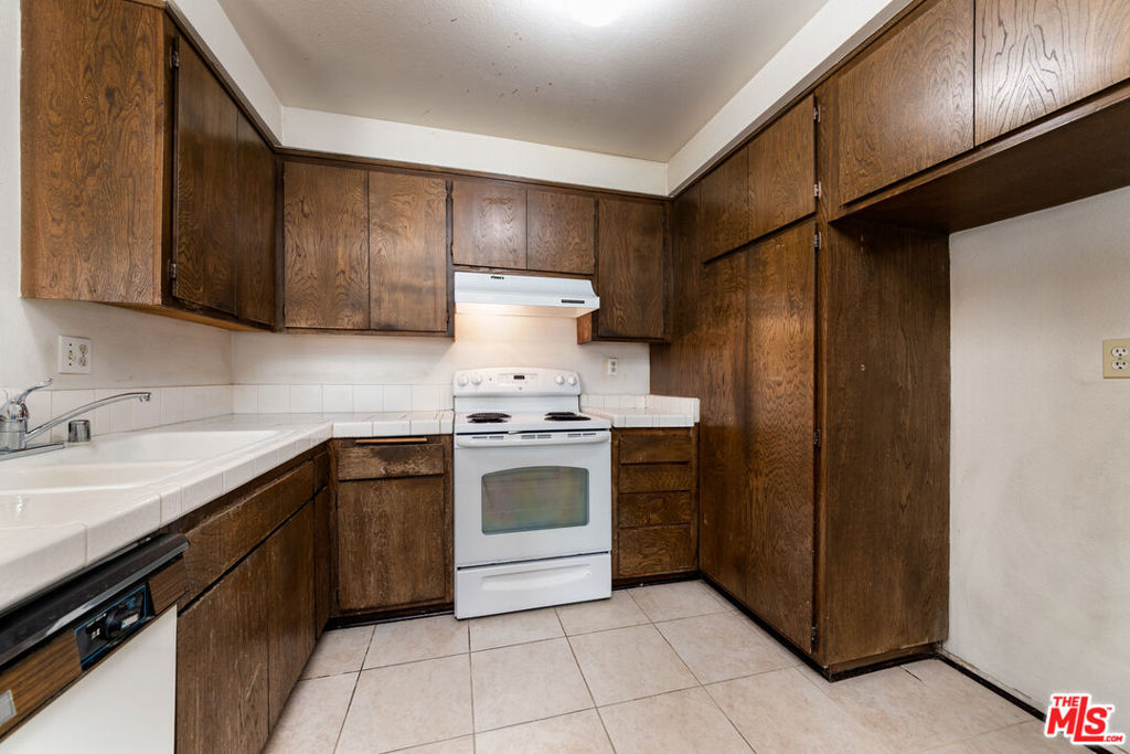 355 S Los Robles Avenue 108