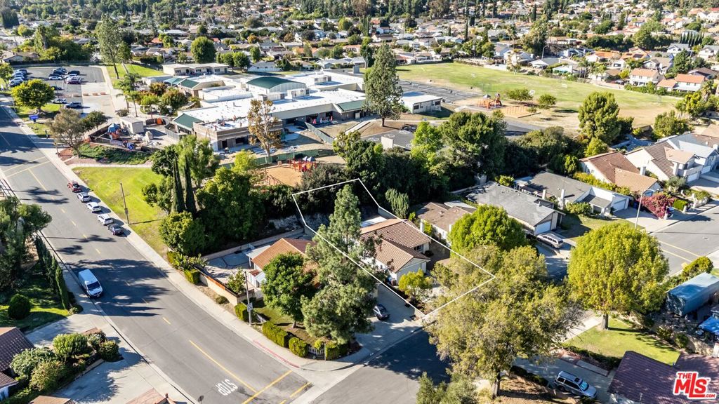 113 N Avenida Alipaz