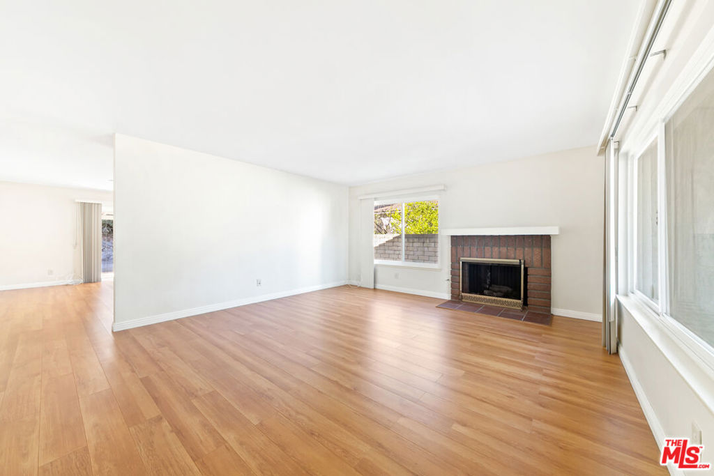 113 N Avenida Alipaz