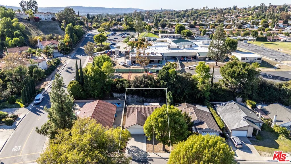 113 N Avenida Alipaz