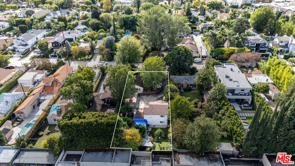 15217 Greenleaf Street