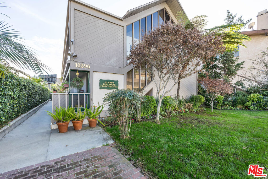 10396 Almayo Avenue 5