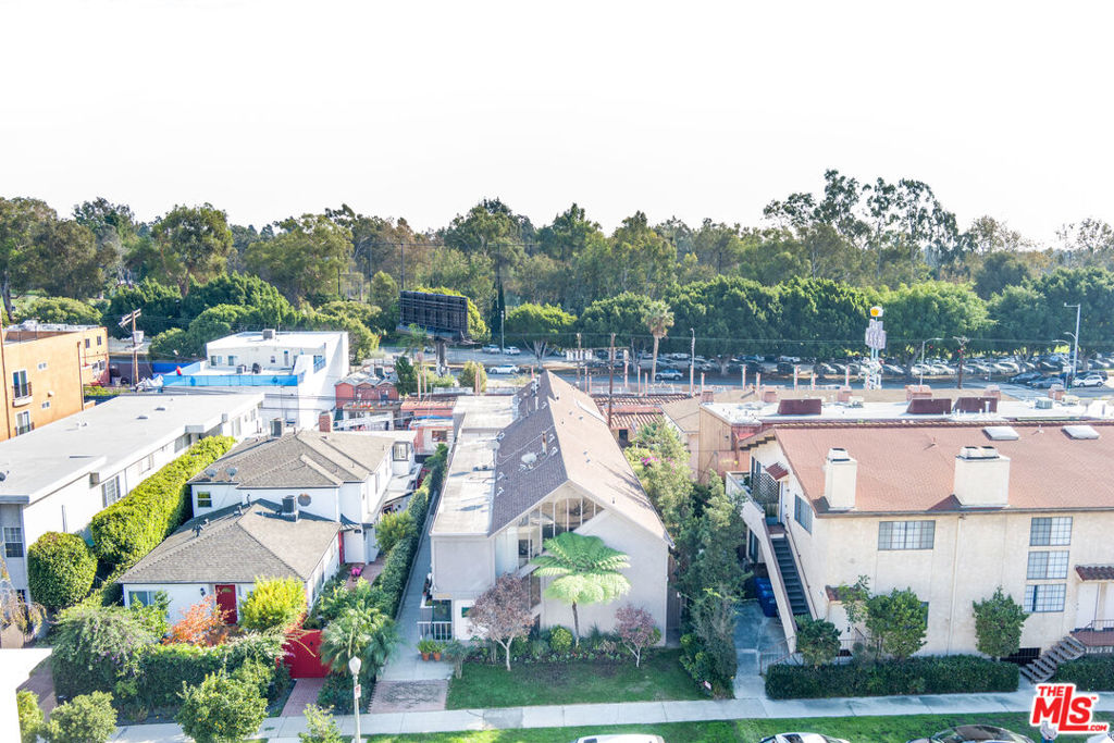 10396 Almayo Avenue 5