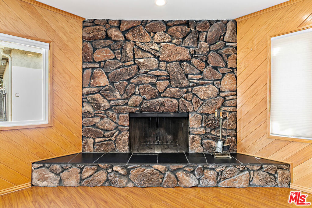 8422 Glencrest Drive