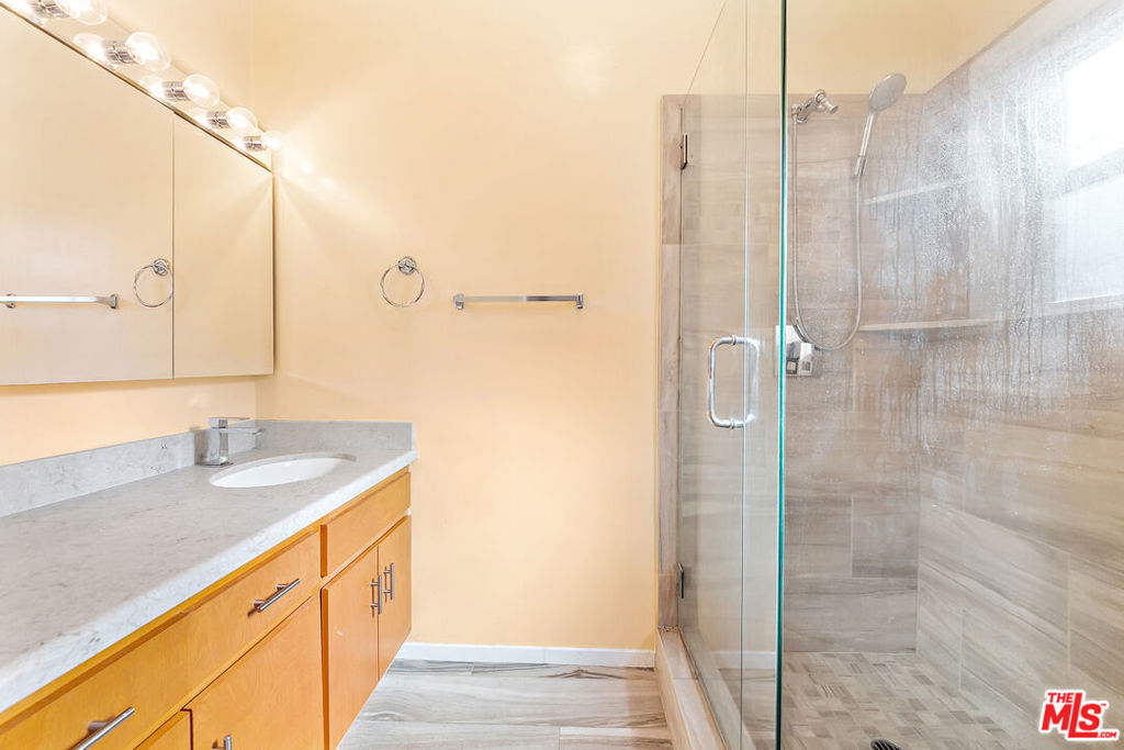 8422 Glencrest Drive