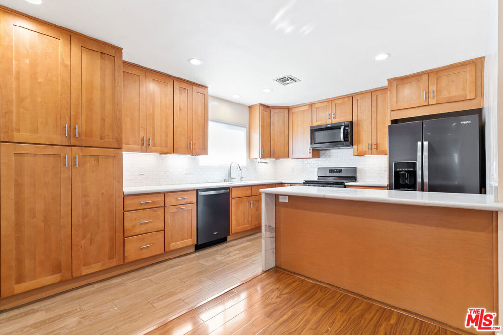 8422 Glencrest Drive