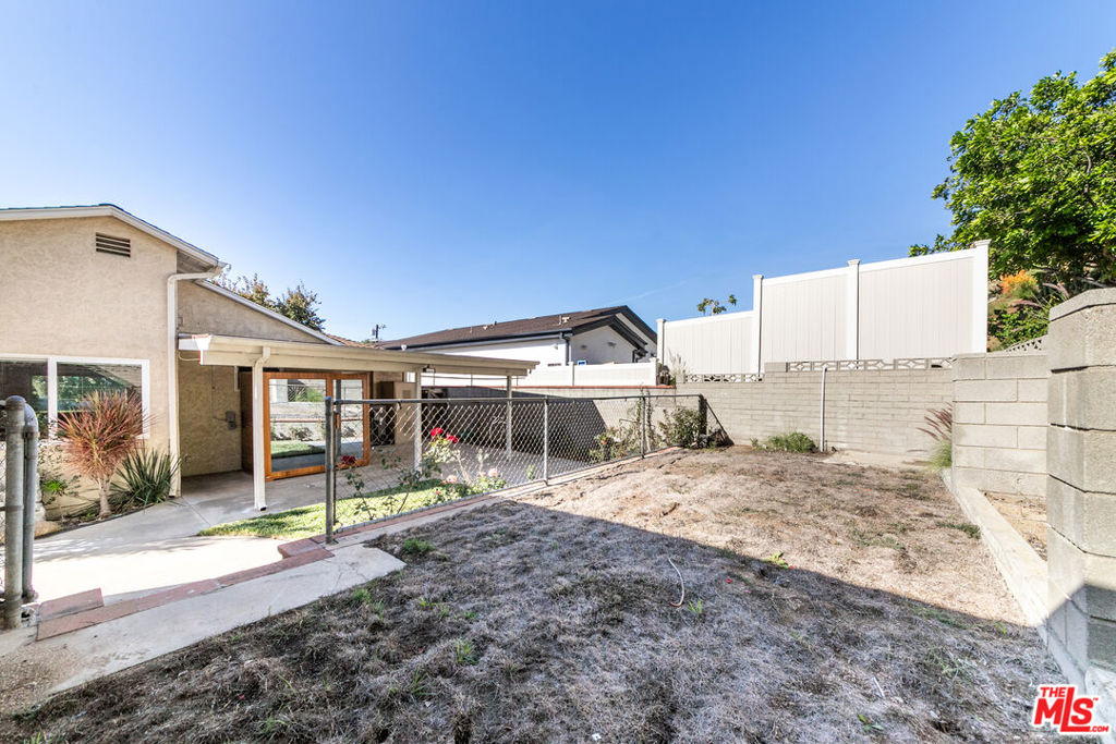 8422 Glencrest Drive