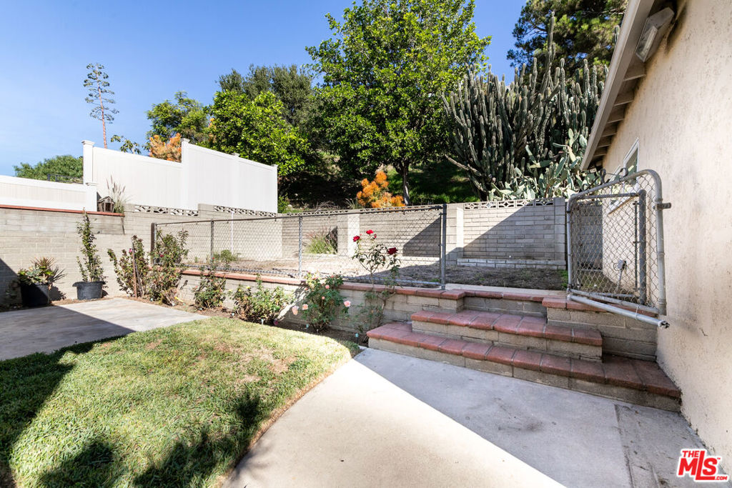 8422 Glencrest Drive