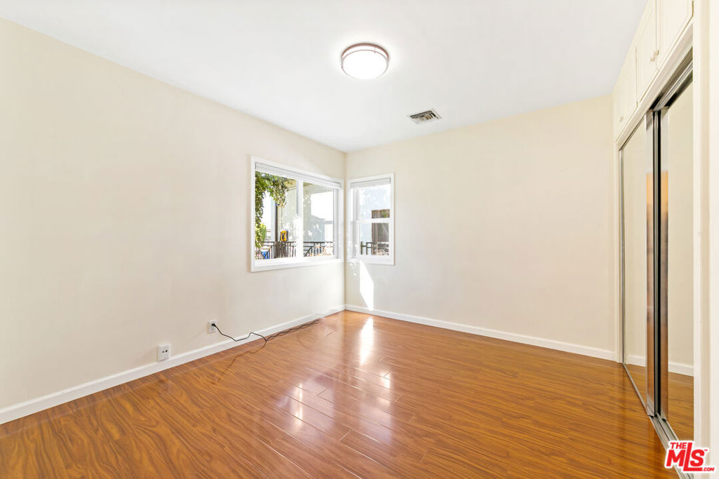 8422 Glencrest Drive