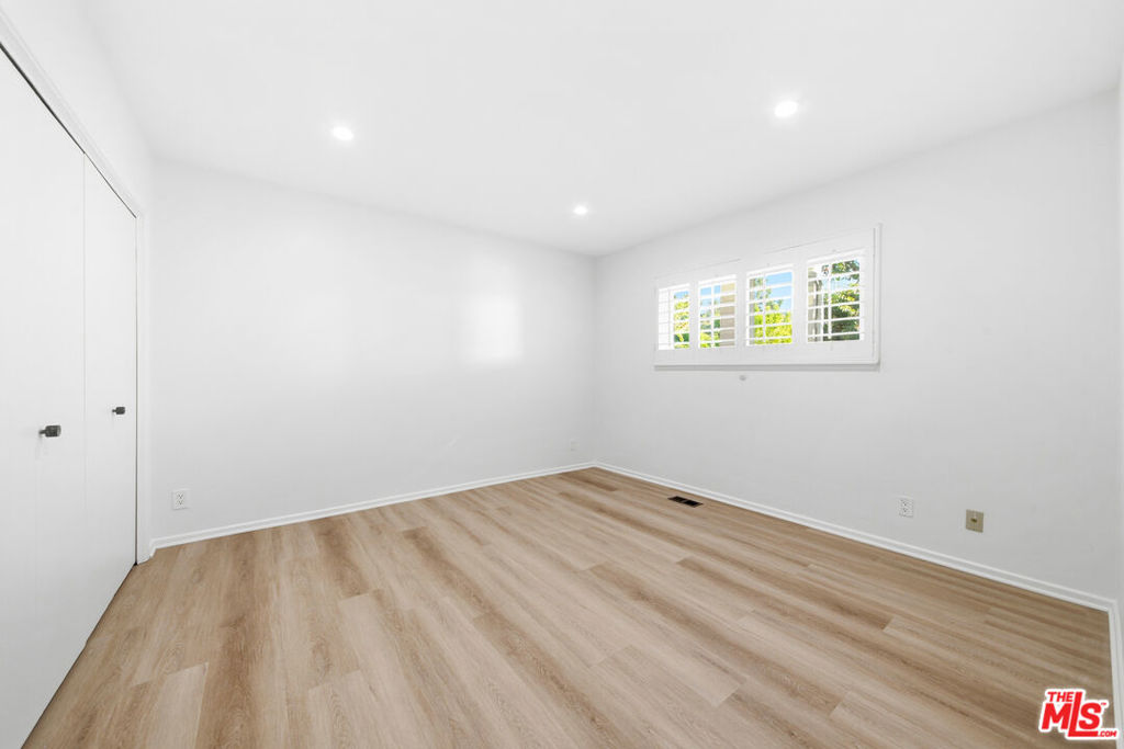 8900 Alto Cedro Drive