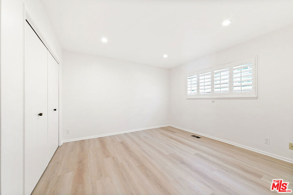 8900 Alto Cedro Drive