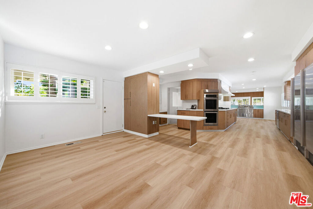 8900 Alto Cedro Drive
