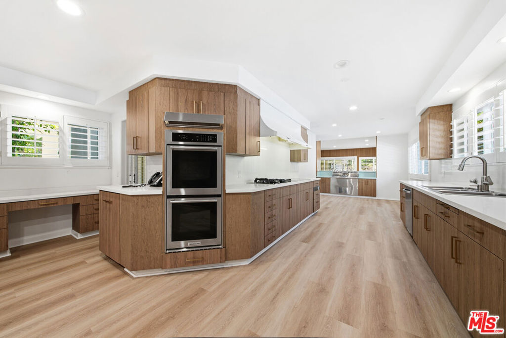 8900 Alto Cedro Drive