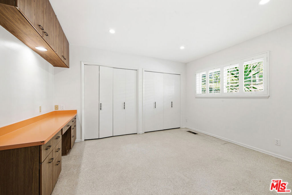 8900 Alto Cedro Drive