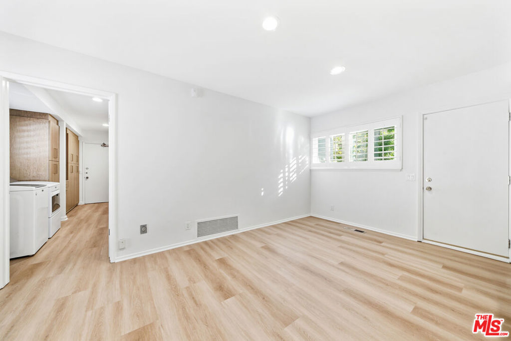 8900 Alto Cedro Drive