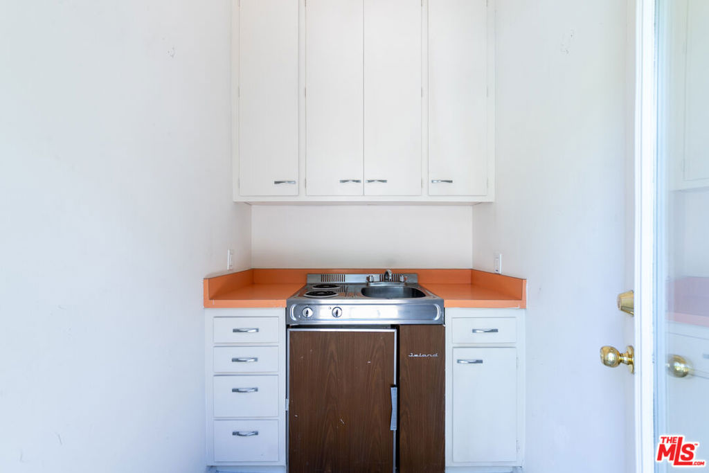 8900 Alto Cedro Drive