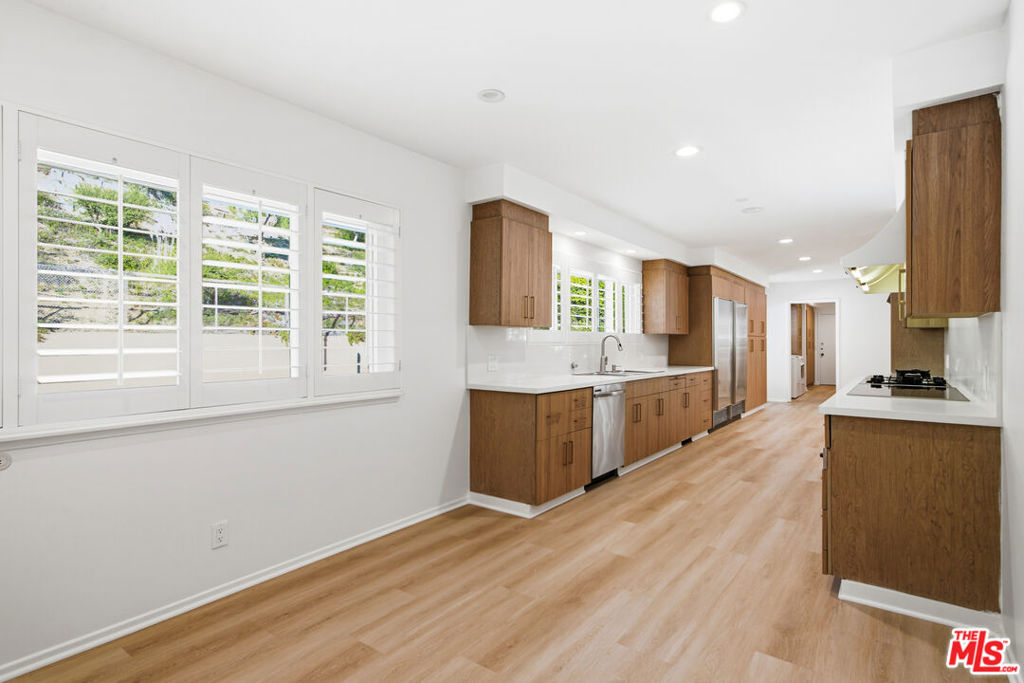 8900 Alto Cedro Drive