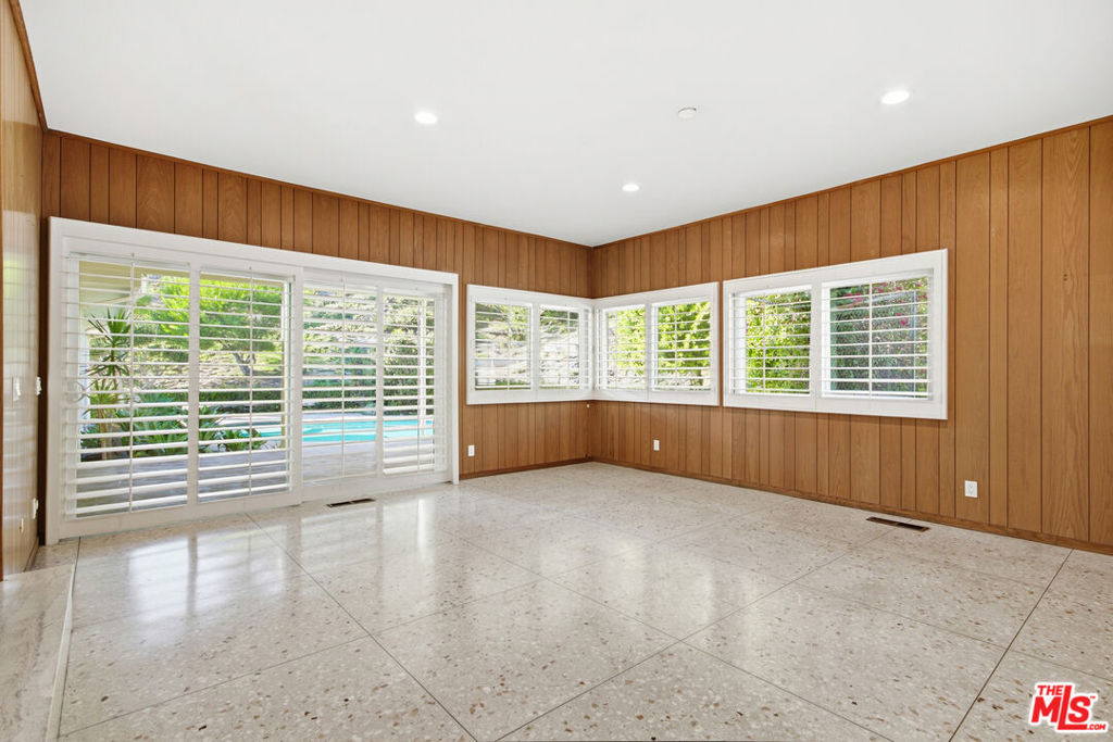 8900 Alto Cedro Drive