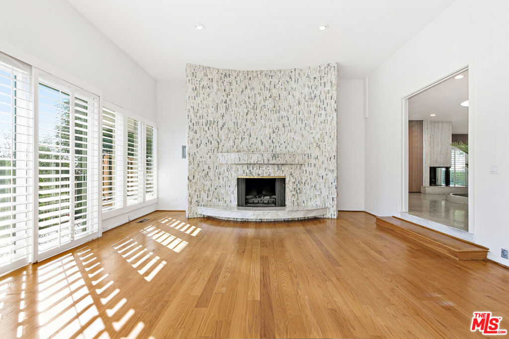 8900 Alto Cedro Drive