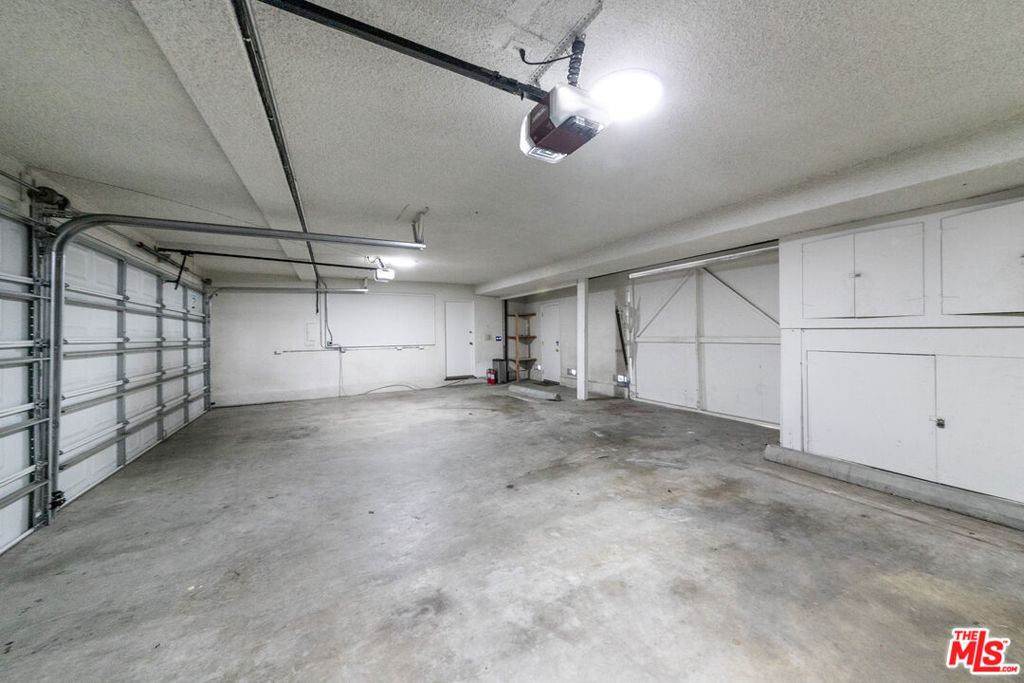 8900 Alto Cedro Drive