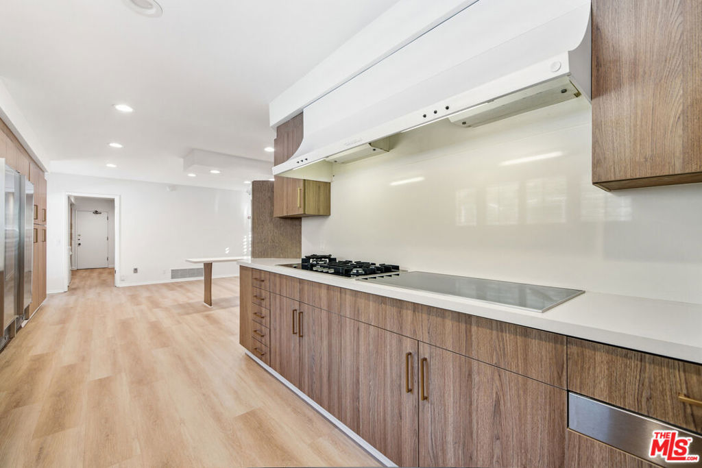 8900 Alto Cedro Drive