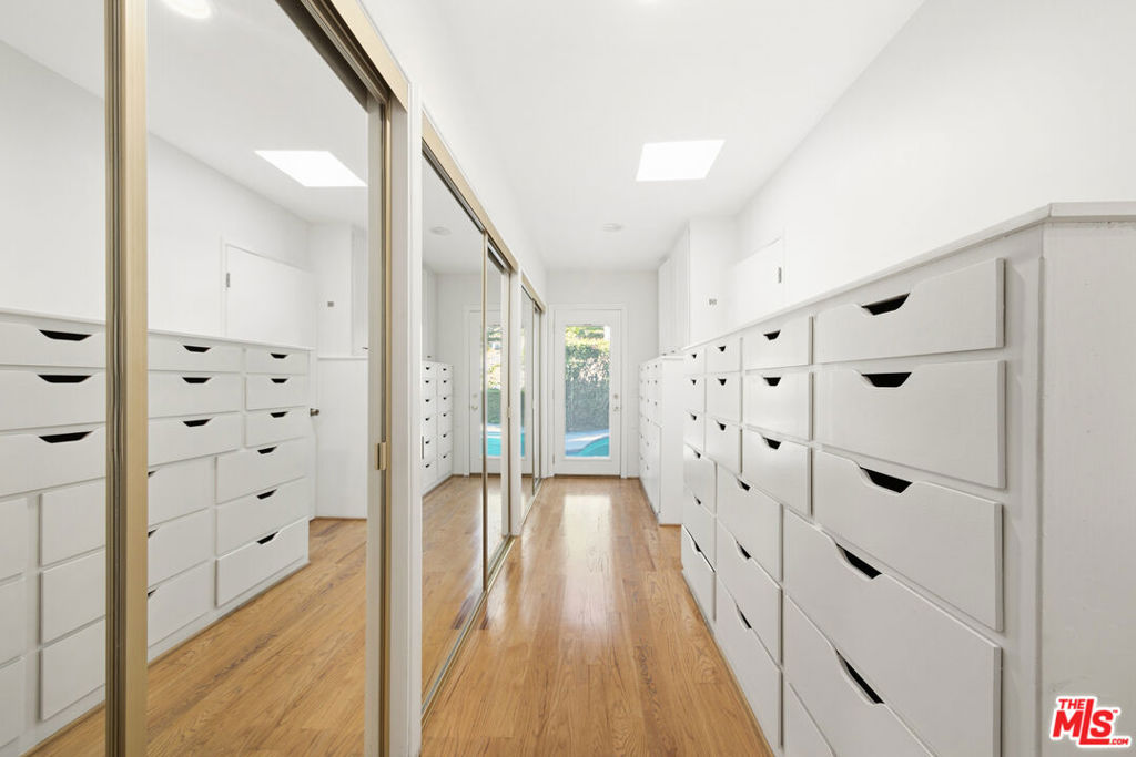 8900 Alto Cedro Drive