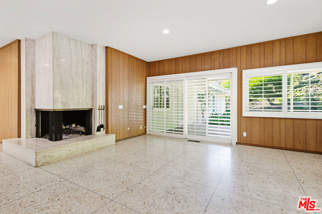 8900 Alto Cedro Drive