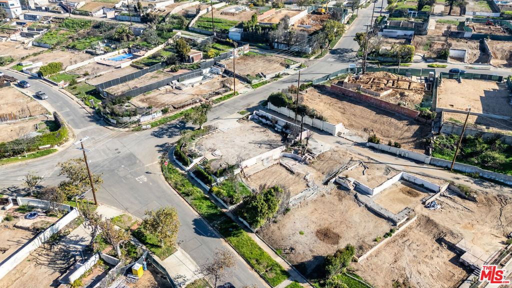 588 Radcliffe Avenue