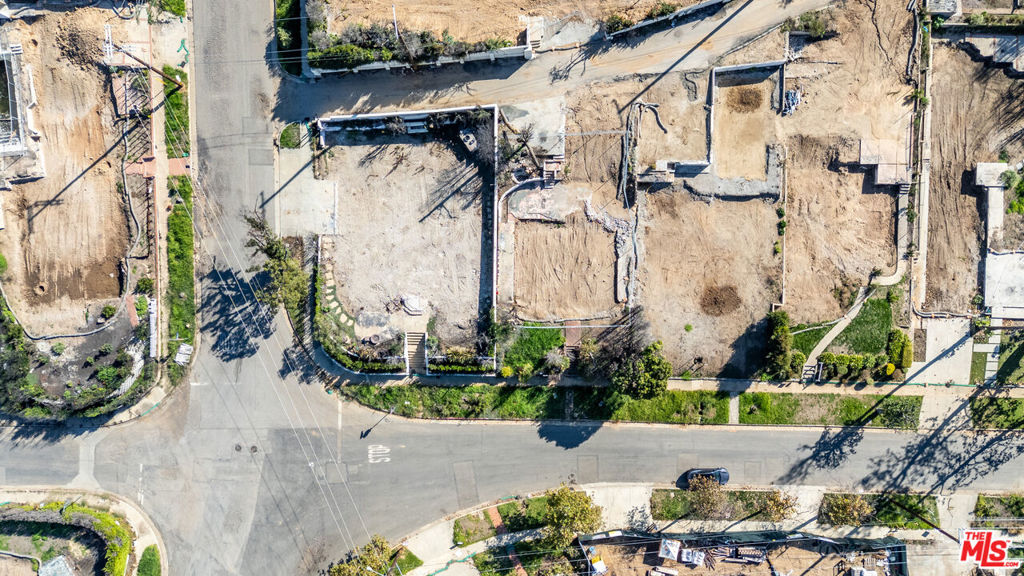 588 Radcliffe Avenue