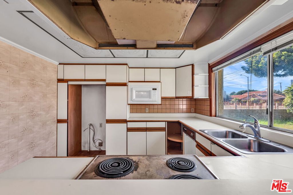 1514 S California Avenue