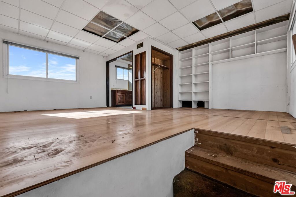 1514 S California Avenue