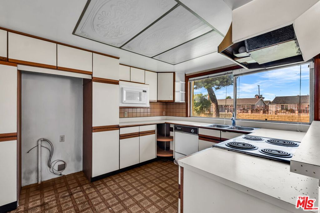 1514 S California Avenue