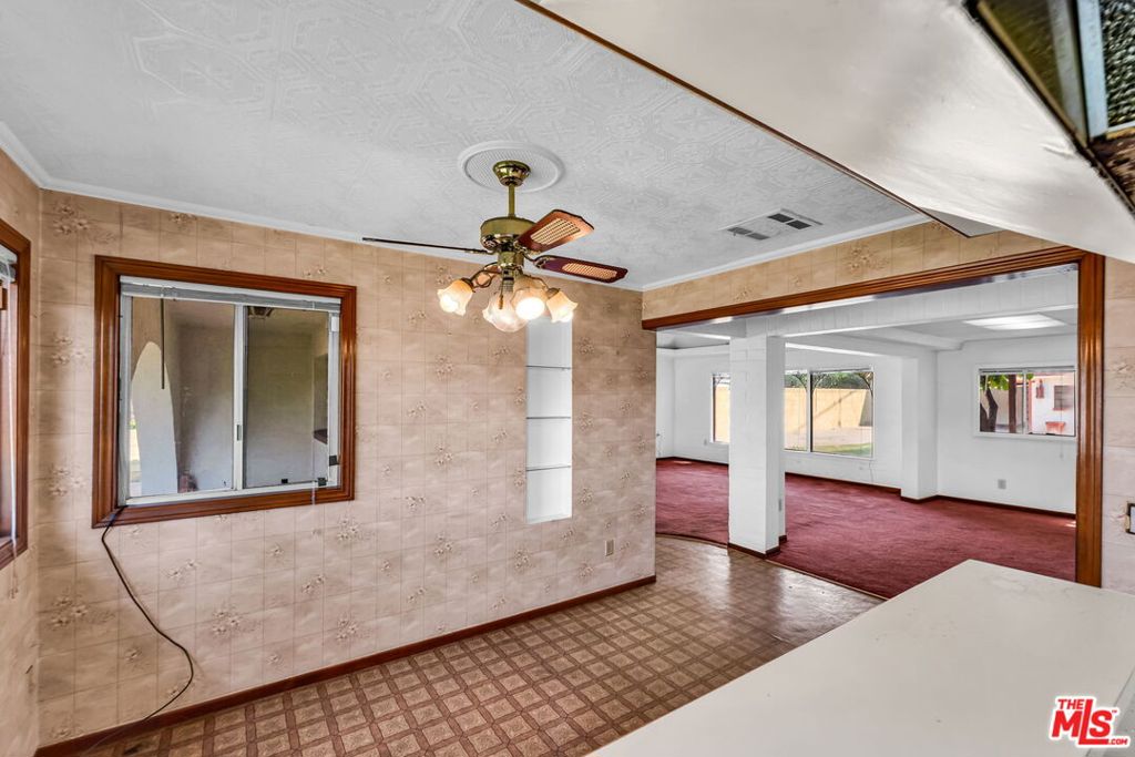 1514 S California Avenue