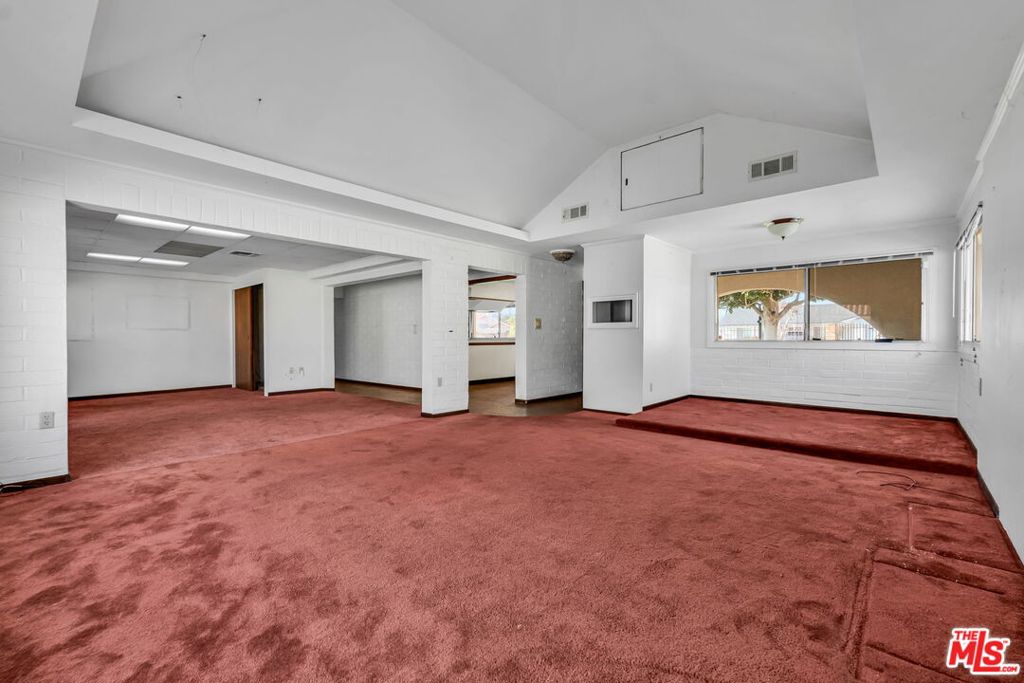 1514 S California Avenue