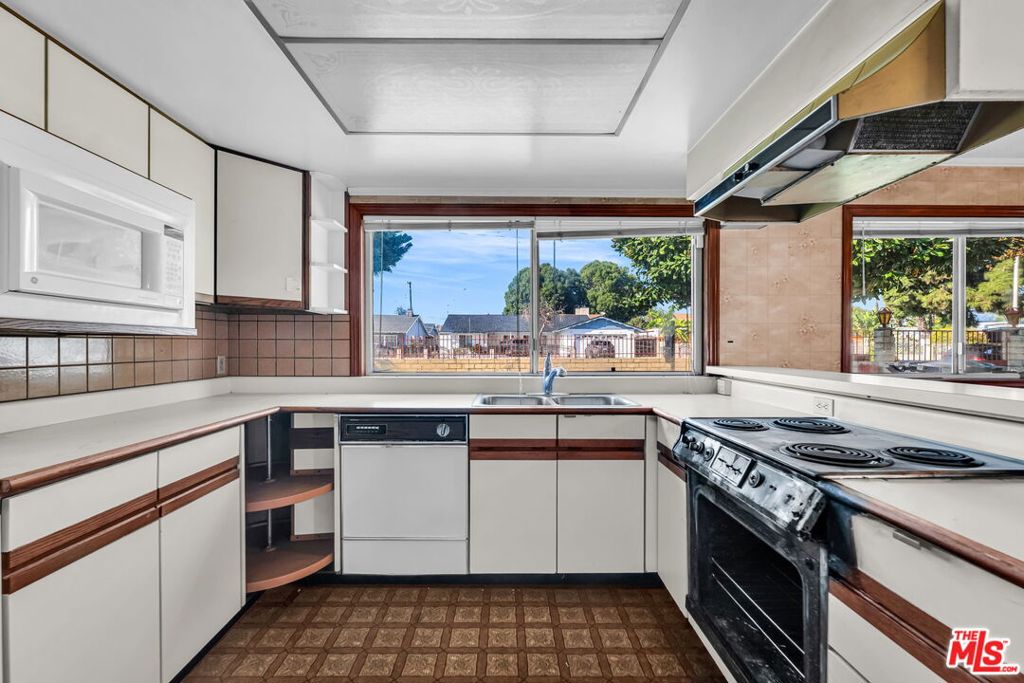 1514 S California Avenue