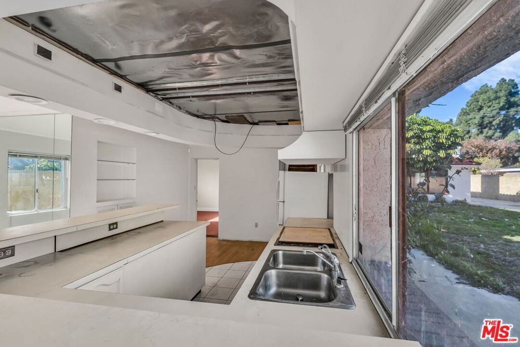 1514 S California Avenue