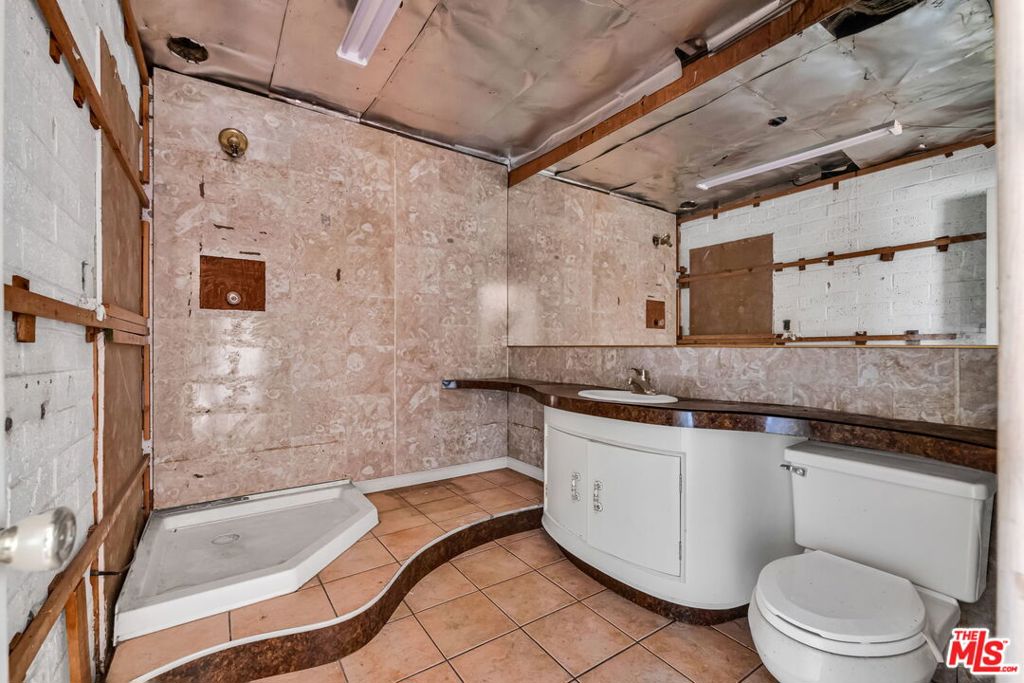 1514 S California Avenue